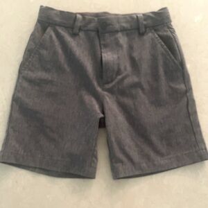 Vineyard Vines boys grey performance shorts, size 6.